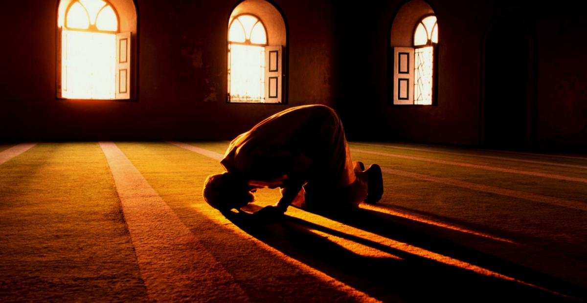 Salat; Solusi Beragama Yang Terlupakan